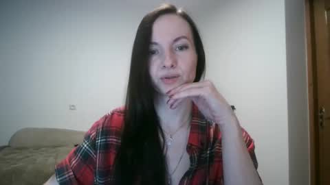 Snapshot of miliah chatting on 5, 11, 2025 miliah online show from 5, 11, 2025