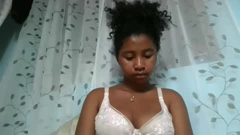 Snapshot of milinasy chatting on 7, 6, 2026 milinasy online show from 7, 6, 2026
