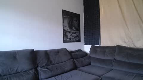 milioncouple online show from 4, 4, 2026