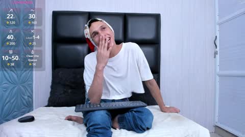 Snapshot of milk_max18 chatting on 5, 12, 2024 MAX online show from 5, 12, 2024