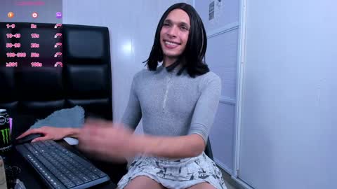 Snapshot of milk_max18 chatting on 17, 1, 2025 MAX online show from 17, 1, 2025