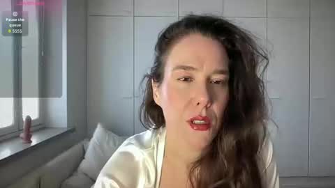 Milk online show from 9, 4, 2026