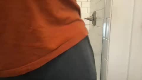 Snapshot of milkitdaddy chatting on 1, 2, 2025 milkitdaddy online show from 1, 2, 2025