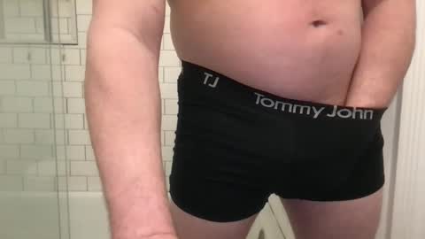 Snapshot of milkitdaddy chatting on 8, 3, 2025 milkitdaddy online show from 8, 3, 2025