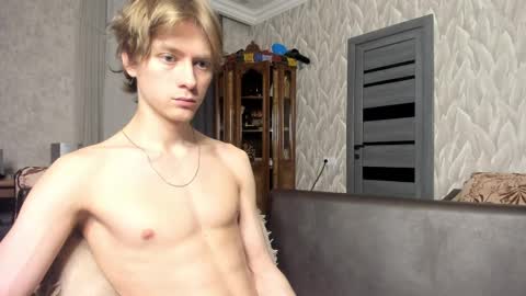 Isaac online show from 8, 4, 2026