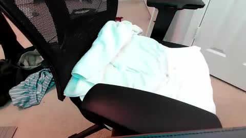 Snapshot of milkshake1_2 chatting on 7, 12, 2024 milkshake1_2 online show from 7, 12, 2024