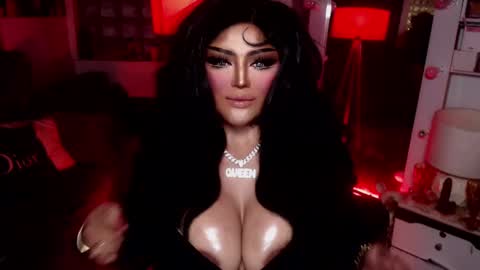 milkshakelavinia online show from 8, 1, 2025