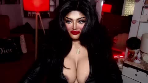 milkshakelavinia online show from 13, 1, 2025