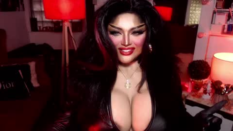 milkshakelavinia online show from 15, 1, 2025