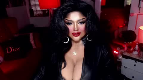 milkshakelavinia online show from 23, 1, 2025