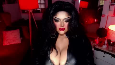 milkshakelavinia online show from 30, 1, 2025