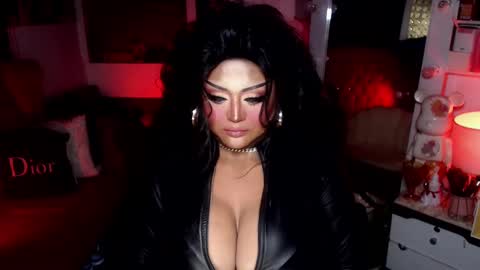 milkshakelavinia online show from 2, 2, 2025