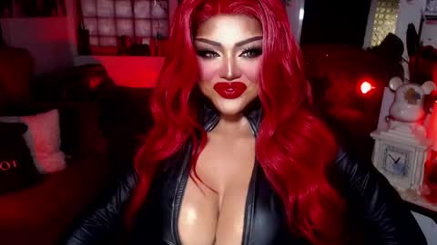 milkshakelavinia online show from 12, 2, 2025