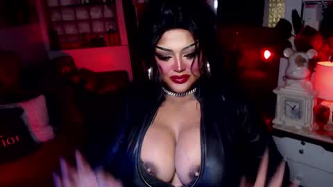 milkshakelavinia online show from 13, 2, 2025