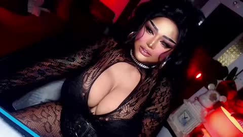 milkshakelavinia online show from 14, 2, 2025