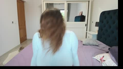 Snapshot of milkykandy chatting on 12, 9, 2025 Livia online show from 12, 9, 2025