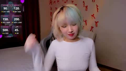 Snapshot of milla_waves chatting on 28, 4, 2026 Milla or just Mi online show from 28, 4, 2026