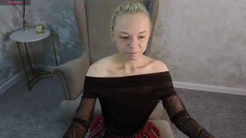 Snapshot of millaholt chatting on 30, 9, 2025 Hello Im Mila online show from 30, 9, 2025