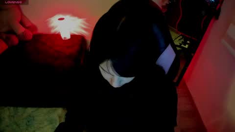 millandiux online show from 14, 4, 2026