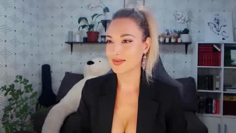 Snapshot of millaxqueen chatting on 7, 6, 2026 MillaXQueen online show from 7, 6, 2026