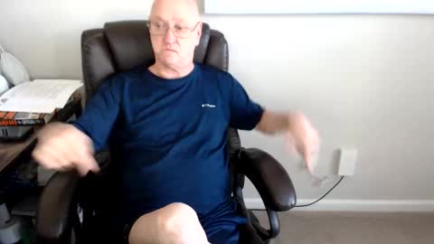 Snapshot of millenium0129 chatting on 4, 6, 2026 millenium0129 online show from 4, 6, 2026
