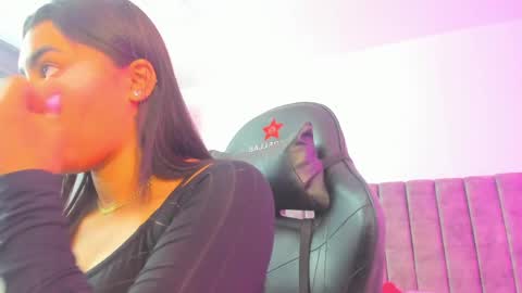 miller_silvana online show from 20, 5, 2026
