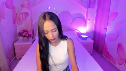 Snapshot of millieskinny18 chatting on 2, 7, 2026 Miley online show from 2, 7, 2026
