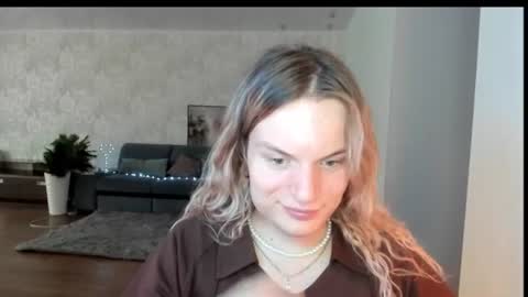 Snapshot of millikira006 chatting on 11, 6, 2026 mili-kira online show from 11, 6, 2026