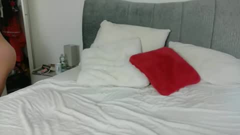 Snapshot of millysinclair chatting on 27, 9, 2025 Milly online show from 27, 9, 2025