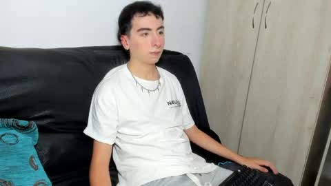 Snapshot of milogm_ chatting on 25, 5, 2026 milogm_ online show from 25, 5, 2026