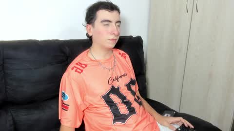 Snapshot of milogm_ chatting on 3, 6, 2026 milogm_ online show from 3, 6, 2026