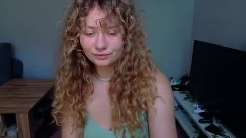 milounee online show from 8, 7, 2026