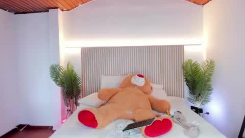 Snapshot of milu_blossom chatting on 5, 6, 2026 miluu online show from 5, 6, 2026