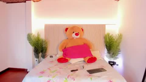 Snapshot of milu_blossom chatting on 16, 6, 2026 miluu online show from 16, 6, 2026