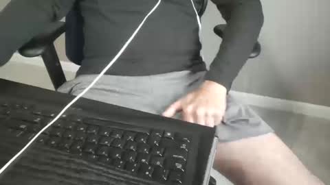 milwaukeebadger24 online show from 15, 10, 2025