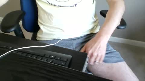 Snapshot of milwaukeebadger24 chatting on 8, 7, 2026 milwaukeebadger24 online show from 8, 7, 2026