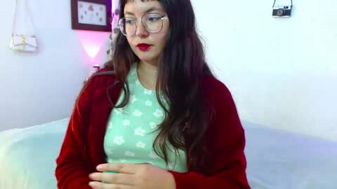 Snapshot of mily_baker chatting on 25, 5, 2026 mily_baker online show from 25, 5, 2026