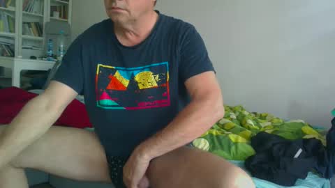 Snapshot of milymen26 chatting on 1, 6, 2026 Milymen26 Polish man master fereskik straight mature online show from 1, 6, 2026