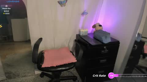 Snapshot of milysauria_ chatting on 28, 5, 2026 Mily online show from 28, 5, 2026