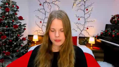 Kelly online show from 5, 12, 2024