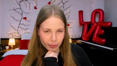 Kelly online show from 25, 2, 2025