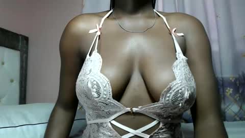 mimiebony online show from 10, 5, 2026
