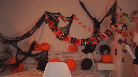 Sonya online show from 4, 11, 2025