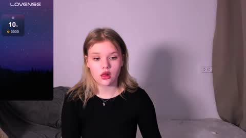 hi Im Mina  online show from 17, 12, 2024