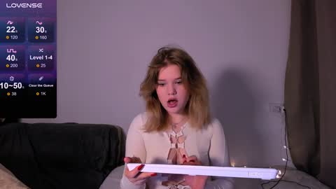 hi Im Mina  online show from 20, 12, 2024