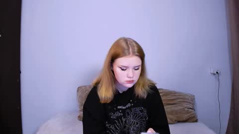 hi Im Mina  online show from 30, 9, 2025