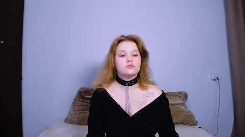 hi Im Mina  online show from 3, 10, 2025