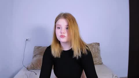 hi Im Mina  online show from 19, 10, 2025