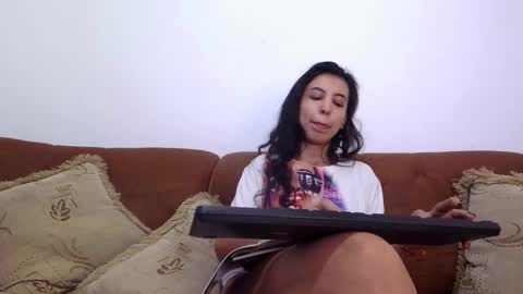 mina smith online show from 25, 9, 2025