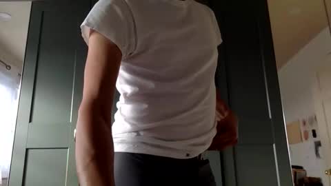 Snapshot of mince_alors chatting on 1, 12, 2025 mince_alors online show from 1, 12, 2025